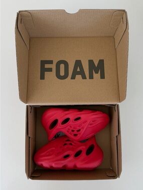 NWT Adidas Yeezy Foam Runner Vermilion Size 4K Red GX1137